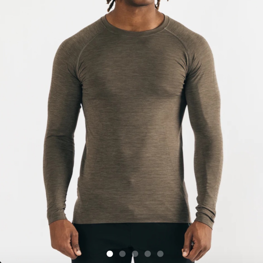 Alphalete Hero Seamless Long Sleeve in Mocha
